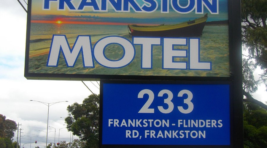 MOTEL SIGN