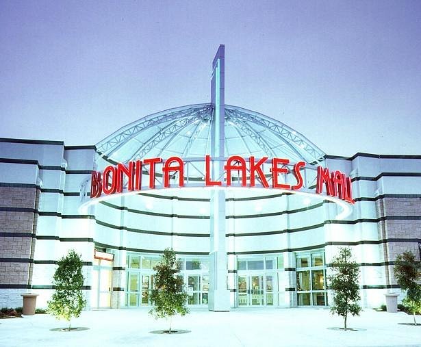 Bonita Lakes Mall image