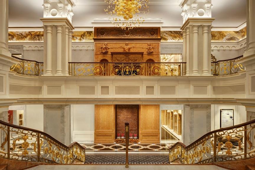 Hotel photo 1 of Lotte New York Palace.