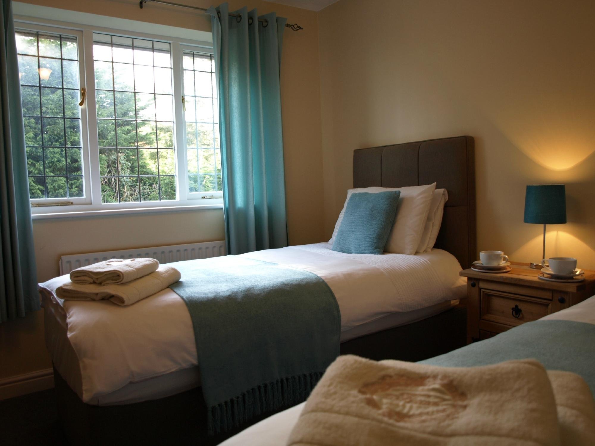 AMALFIE BED AND BREAKFAST - B&B Reviews (Stone, England)