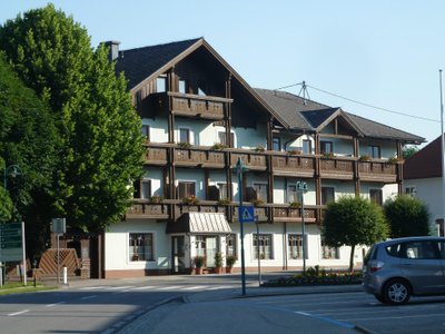 Hotel photo 10 of Hotel & Wirtshaus Sonne.