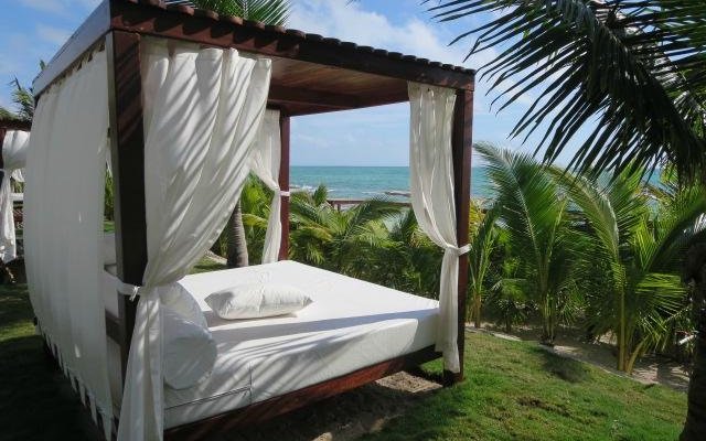 Oceanfront bali beds
