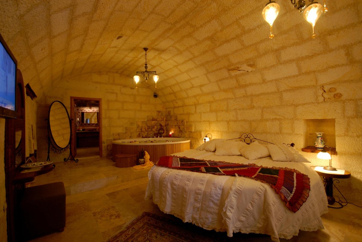 Mithra Cave Hotel