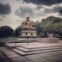 Viharamahadevi Park Buddha Statue