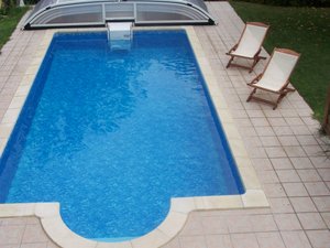 Pool & Beach