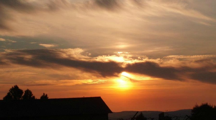 HILLSIDE SKIES