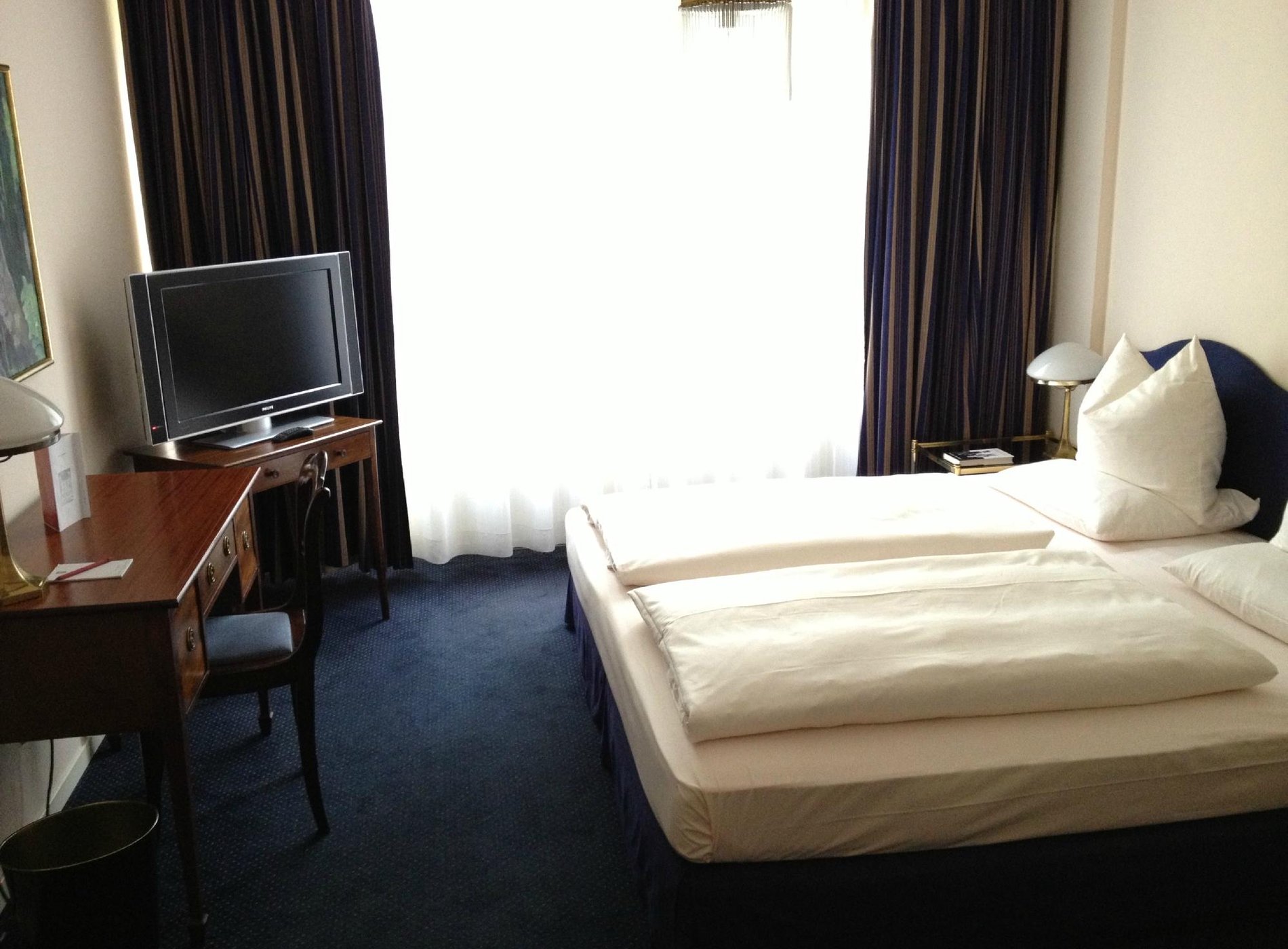 Hotel Olympic by null