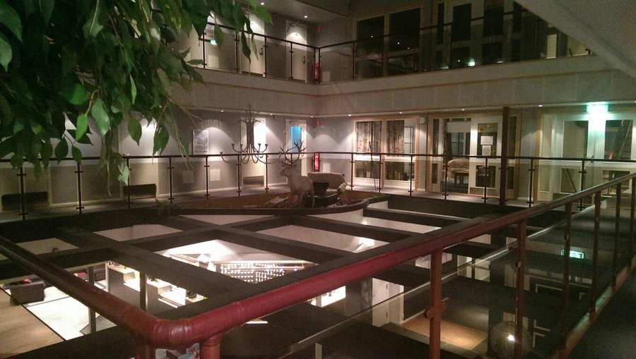 Central atrium