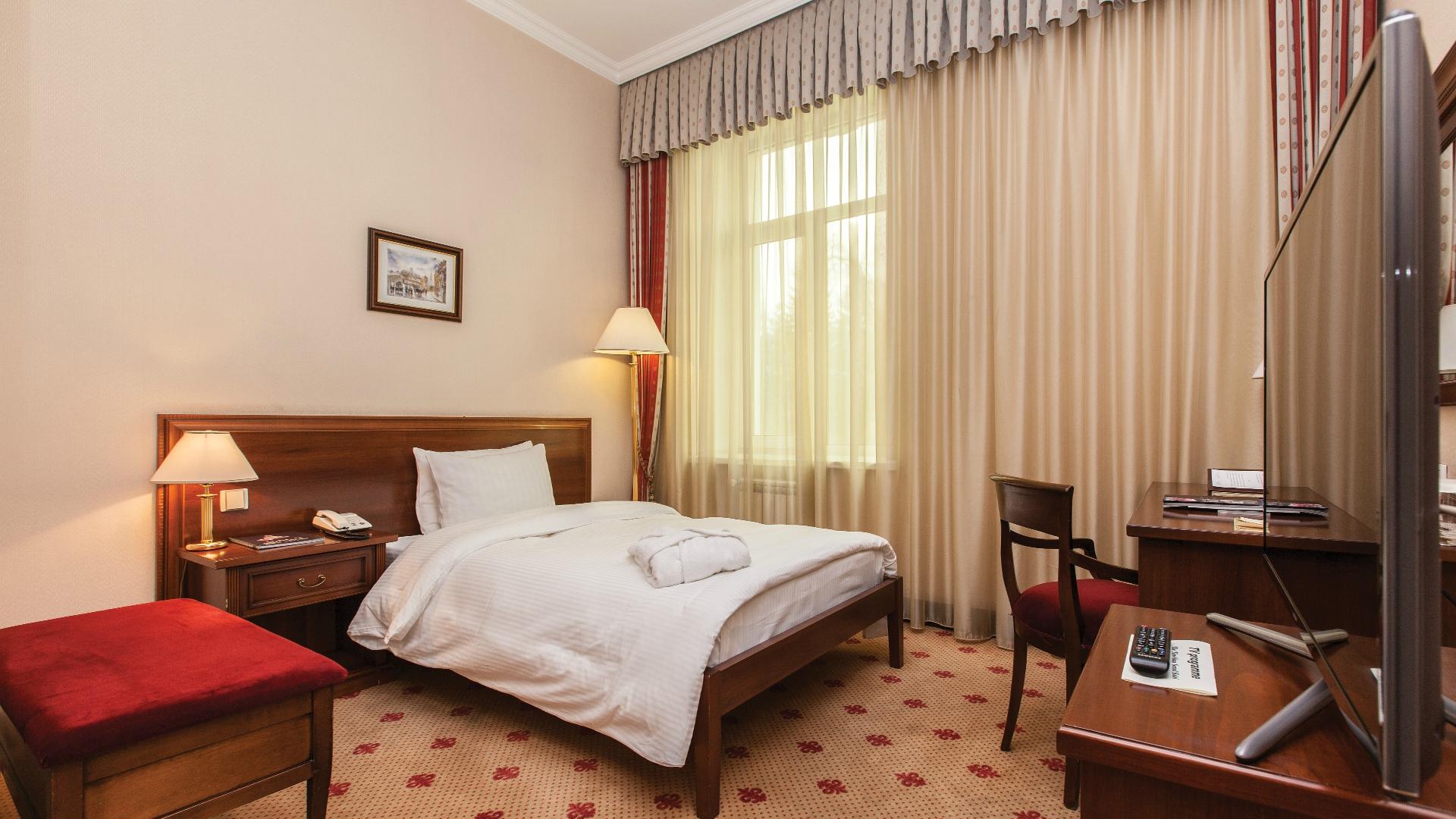 Hotel photo 7 of Grand Hotel Tien-Shan.