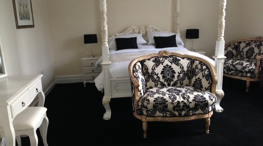 Our Luxury Four Poster Room