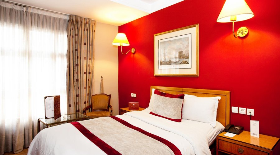SINGLE ROOM