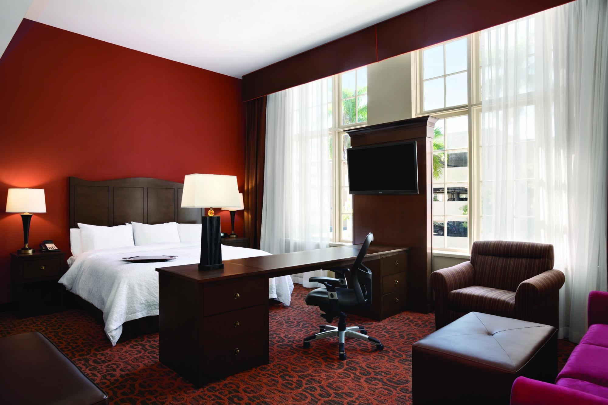 Hotel photo 22 of Hampton Inn & Suites Bradenton Downtown Historic District.