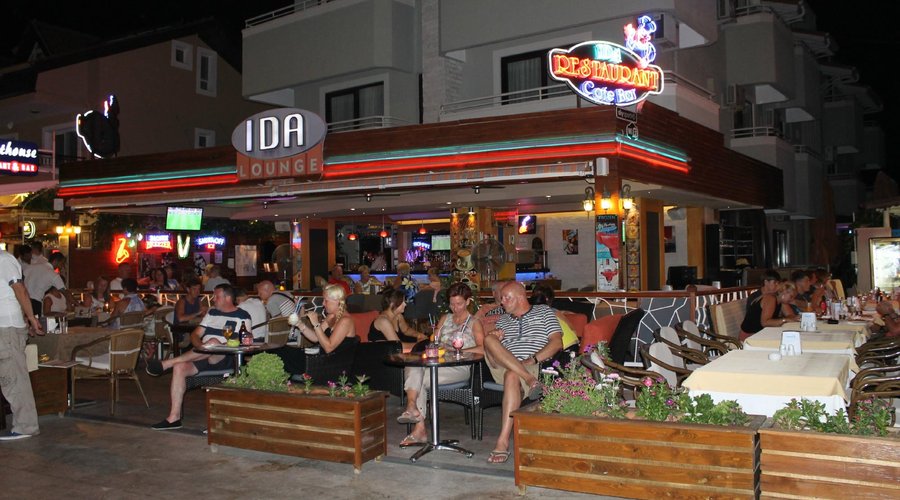Restaurant area