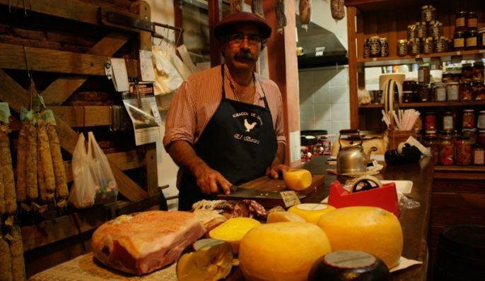 Fiambres fileteados a cuchillo