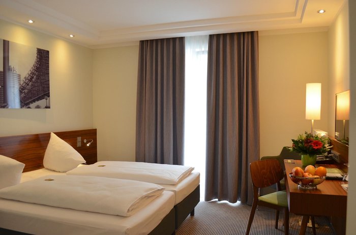 Augusten Hotel Rooms: Pictures & Reviews - Tripadvisor