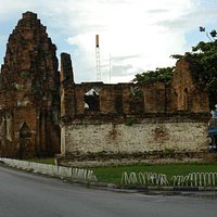 Prang Khaek from the south