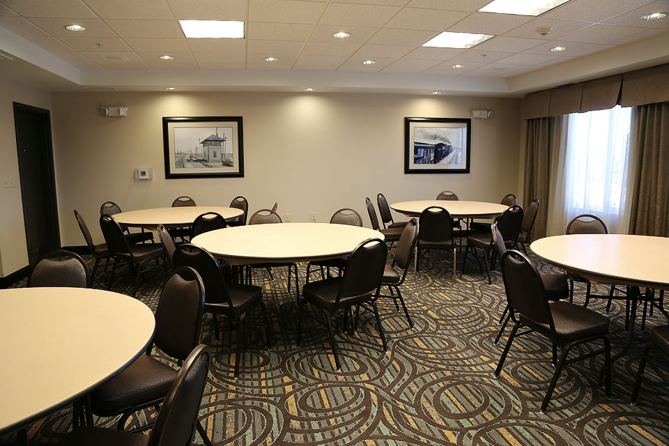 Hotel photo 21 of Holiday Inn Express & Suites Emporia Northwest An IHG Hotel.
