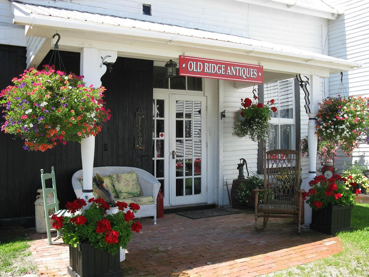 OLD RIDGE ANTIQUES / #CanadaDo / 10 Best Antique Shops in New Brunswick