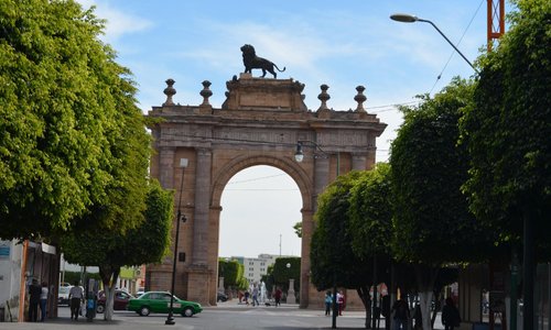 El Arco visto desde la calle.