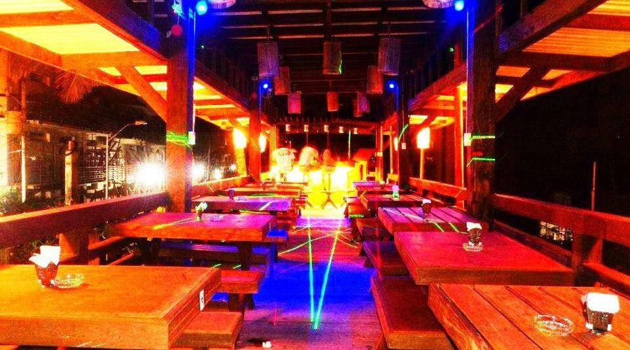 yellow fin bar and grill