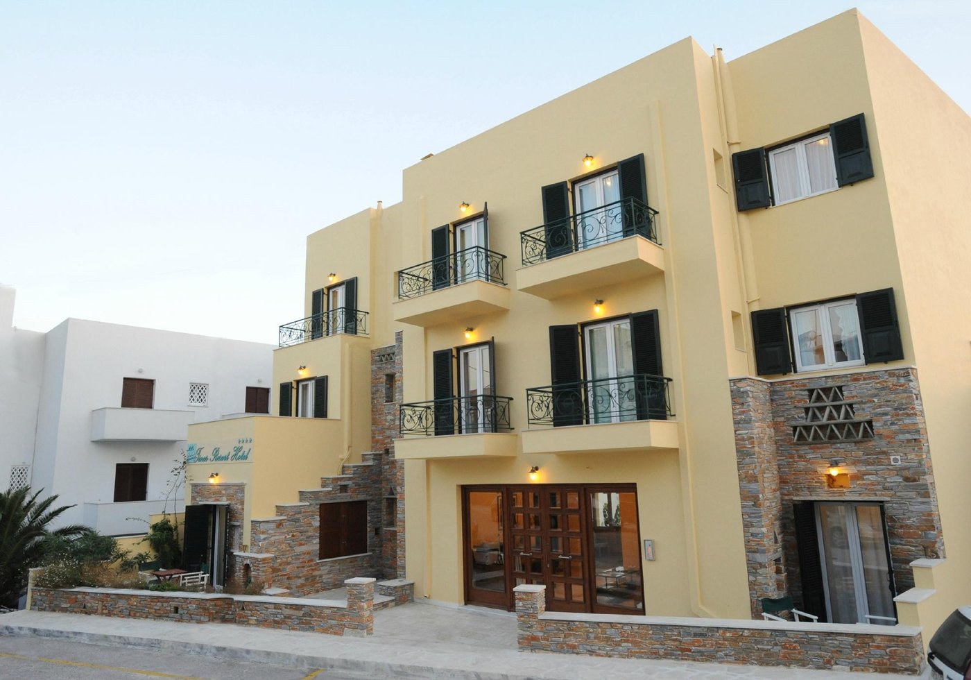 TINOS RESORT - Prices & Hotel Reviews (Greece)