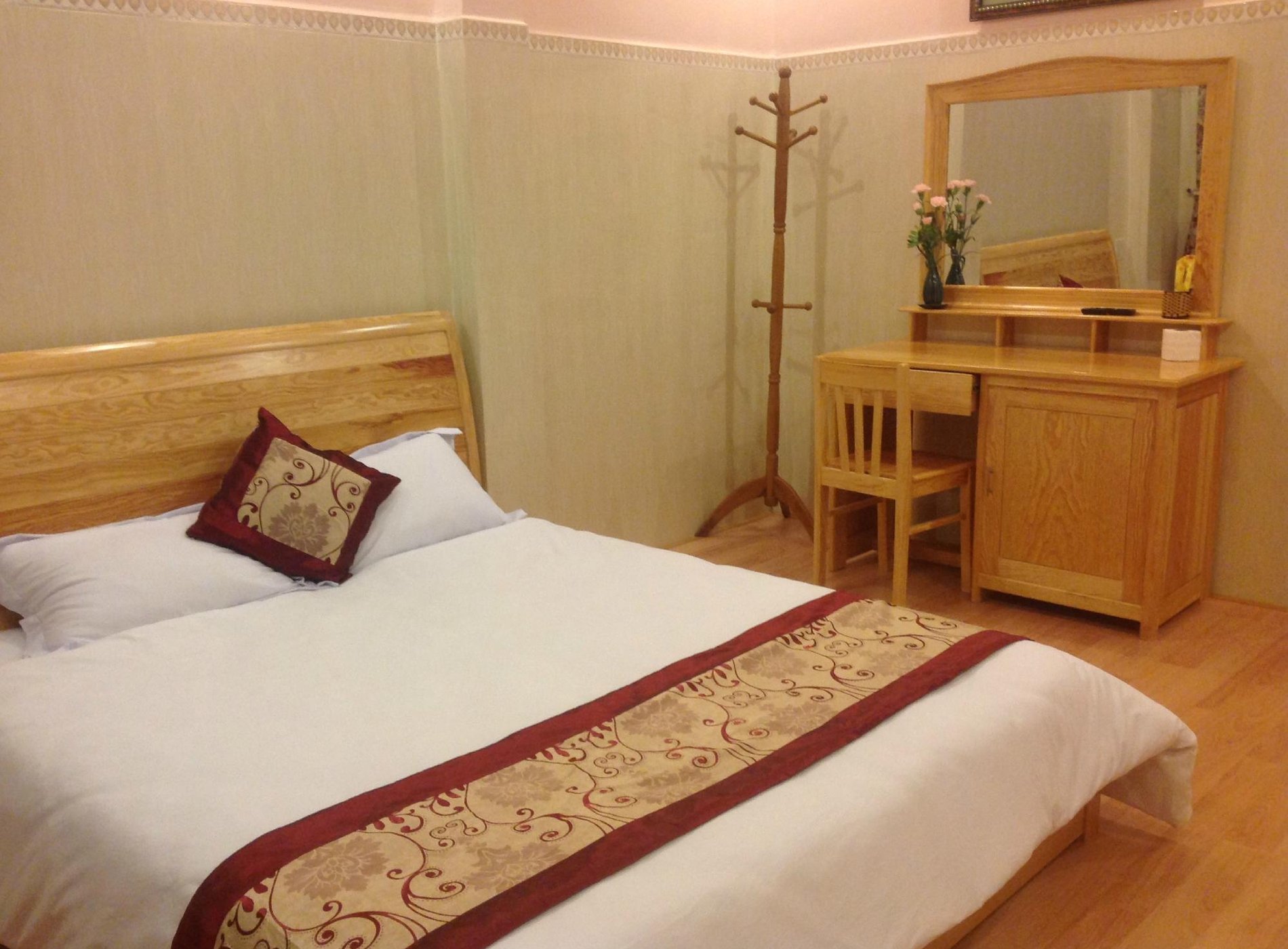 Sleep in Dalat Hostel by null