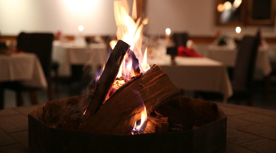 Un bon moment au coin du feu!