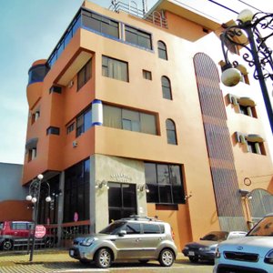 Un edificio moderno, cómodo y muy bien cuidado