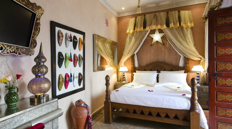 Hanan bedroom