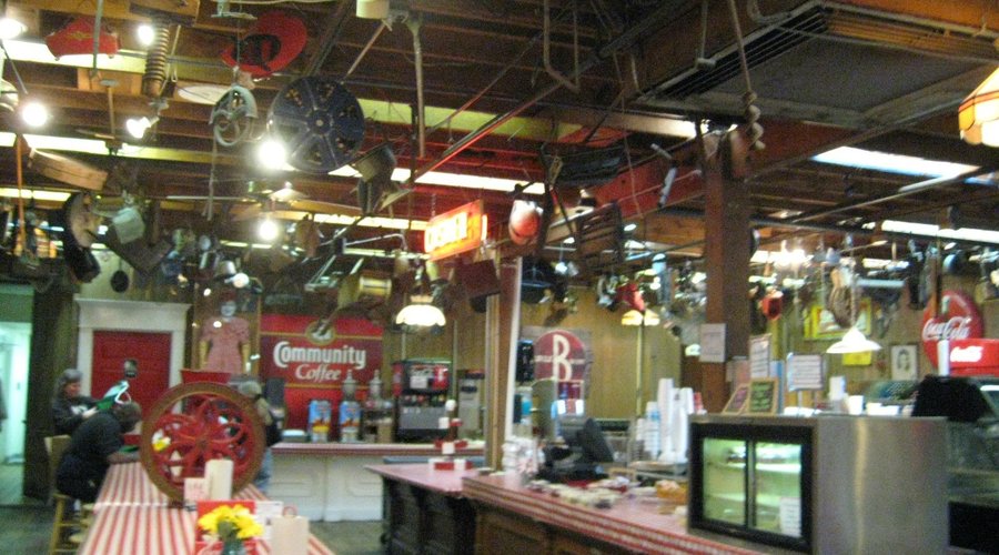 Brooks Shaw's Old Country Store