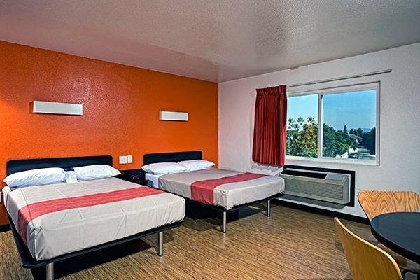 Motel 6 Costa Mesa, CA - Newport Beach Rooms: Pictures & Reviews ...