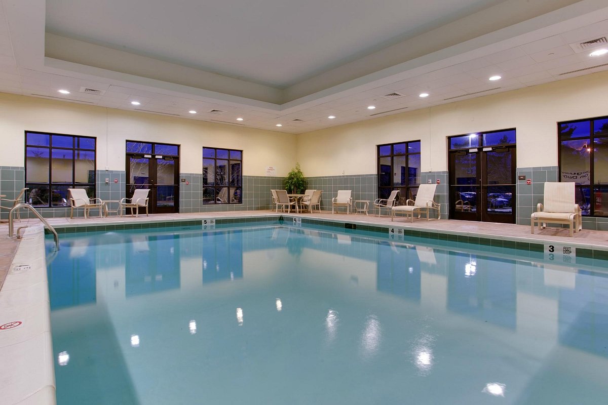 HAMPTON INN GARDEN CITY LONG ISLAND Hotel Reviews & Price Comparison