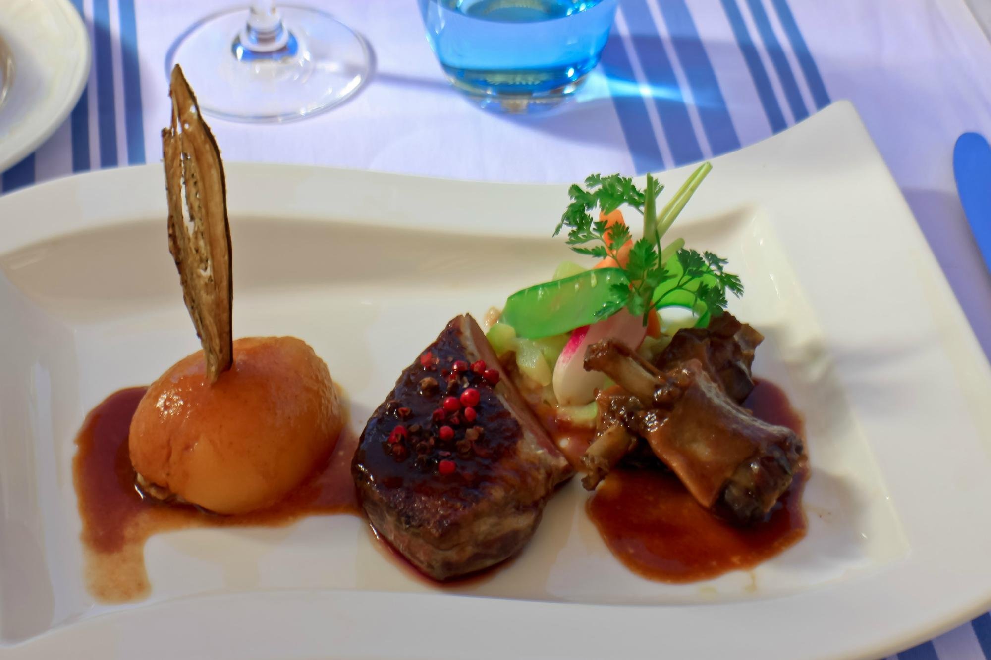 hotel restaurant CHILO by null
