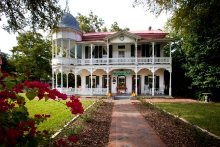 Gruene Mansion Inn Hotel Shops: Pictures & Reviews - Tripadvisor