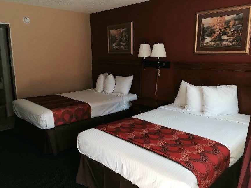 SUPER 8 BY WYNDHAM DOWNTOWN GATLINBURG AT CONVENTION CENTER $55 ($̶6̶5̶ ...