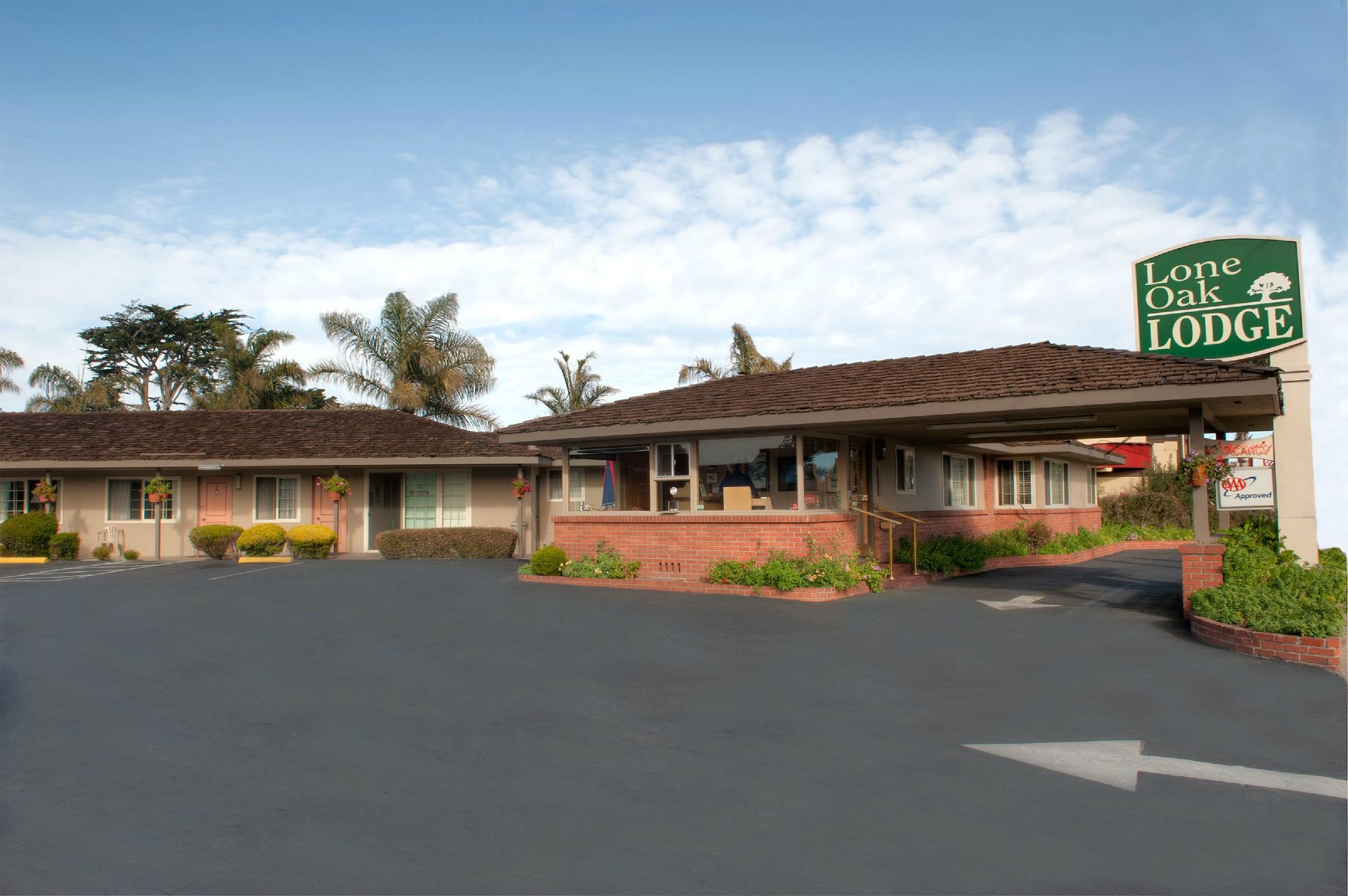 Hotel photo 10 of Lone Oak Lodge.