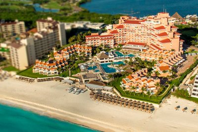 Hotel photo 18 of Wyndham Grand Cancun All Inclusive Resort & Villas.