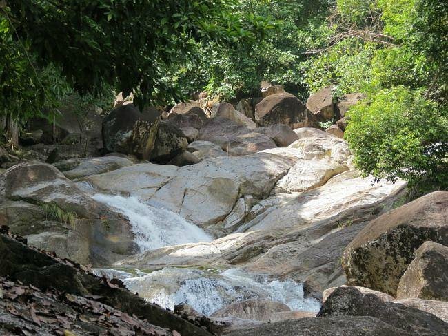 Ai Khiao Waterfall image