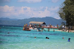 Doini Island Plantation Resort in Doini Island