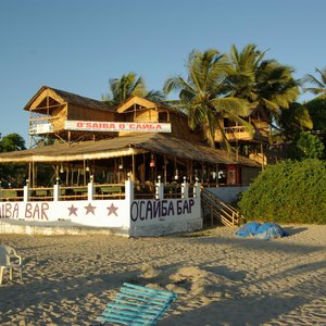 restaurants and huts above