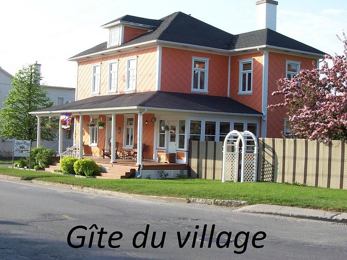 Gite Du Village Québec Canada