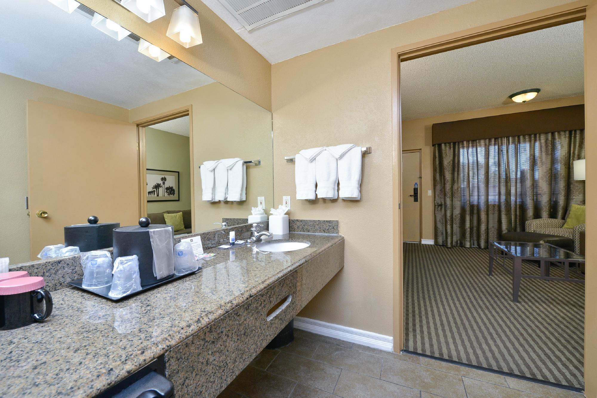 Hotel photo 77 of Best Western Royal Sun Inn & Suites.