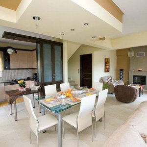 Dining room - Kitchen