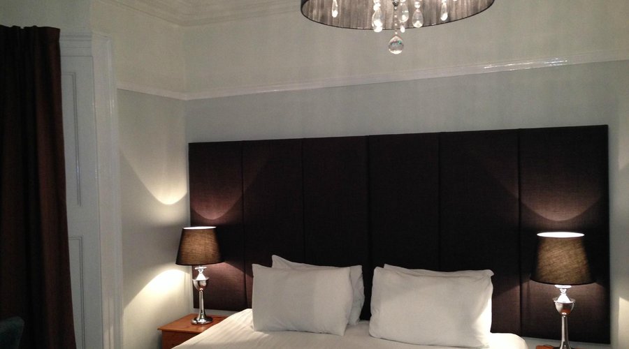 Room 9