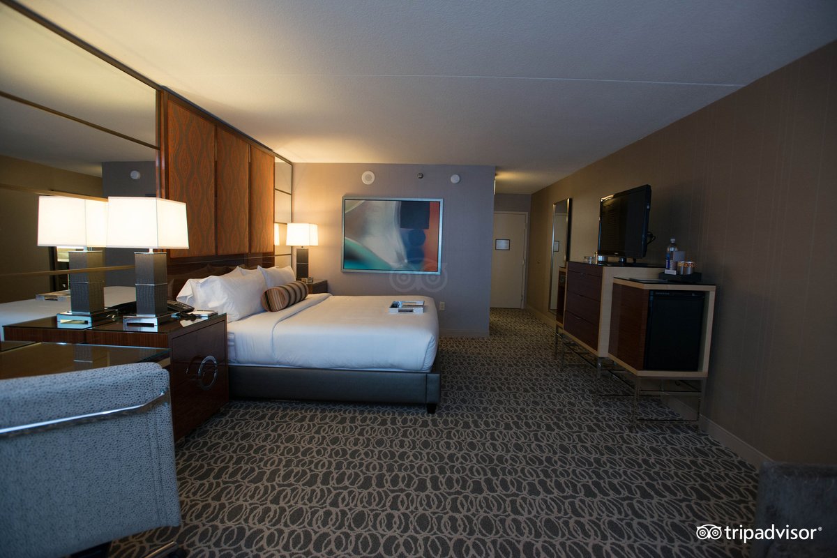 Mgm Grand Rooms Pictures And Reviews Tripadvisor