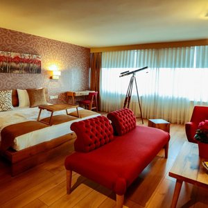Moda Suites - Fashion Suit