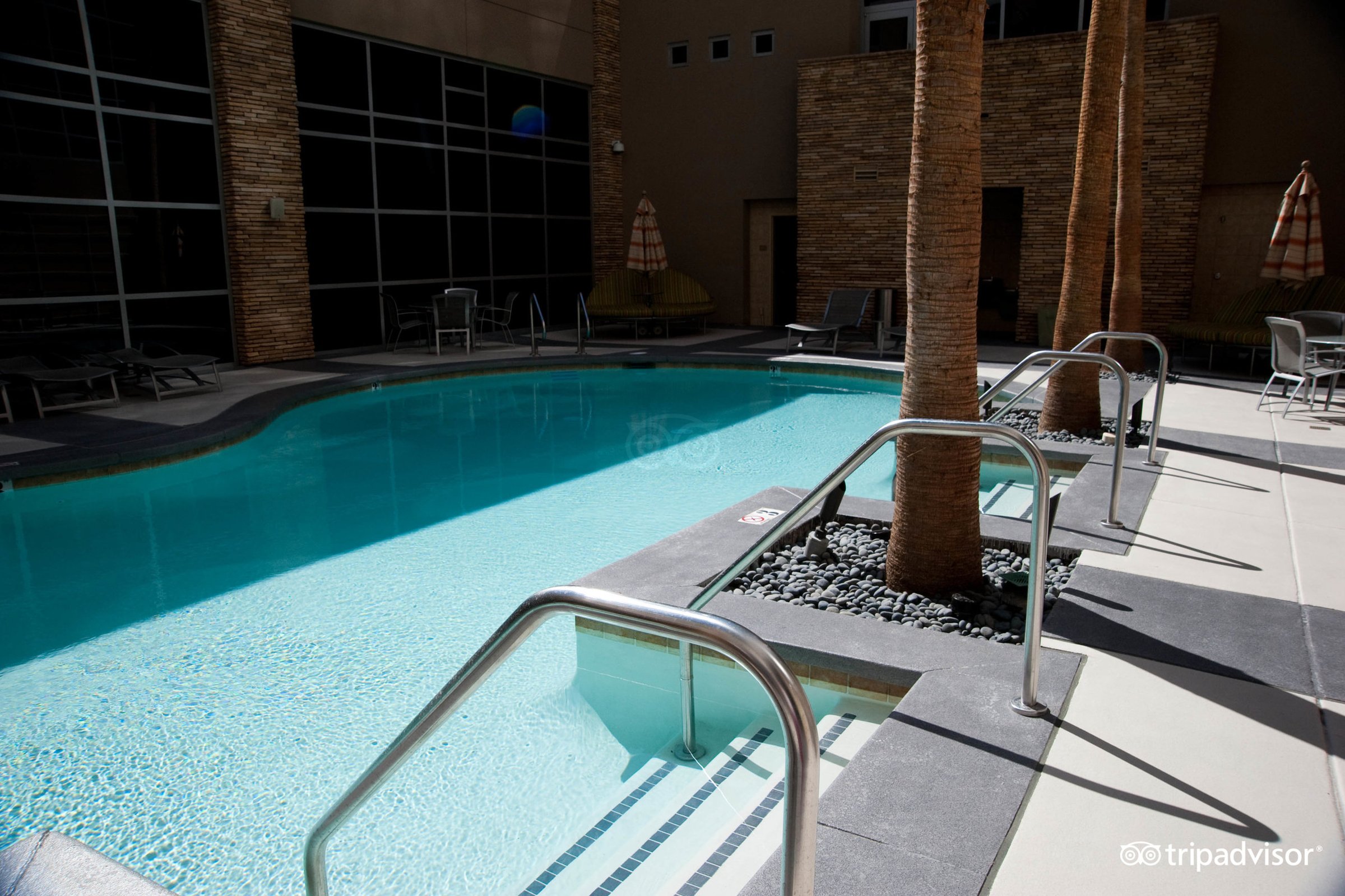 Renaissance Las Vegas Hotel Pool Pictures & Reviews Tripadvisor