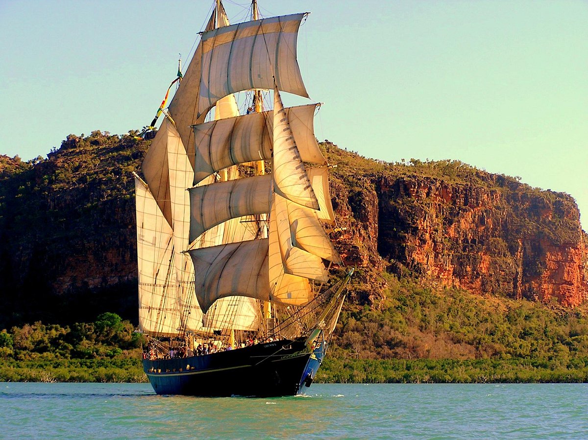 leeuwin boat tours