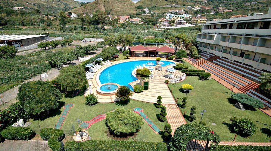 vista dall'alto piscina