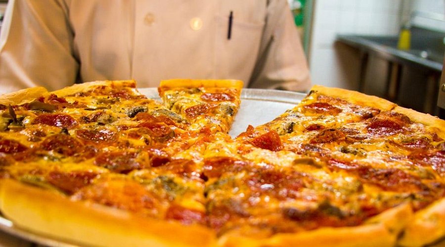 Rick's Café pizza